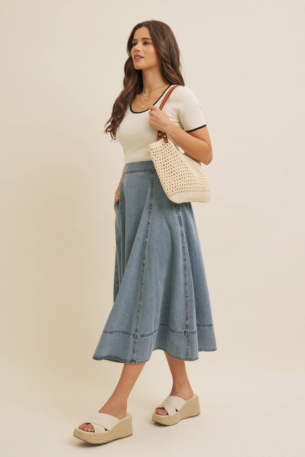 Contrast Edge Scoop Neck Sweater Top