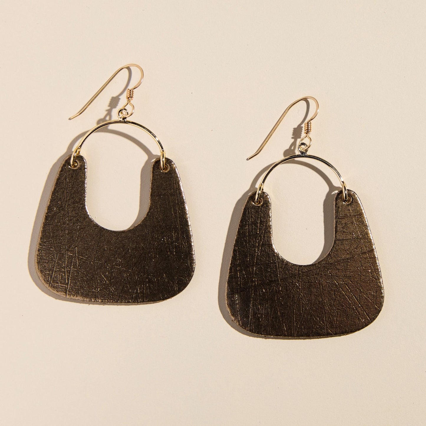 Vintage Bronze Noras