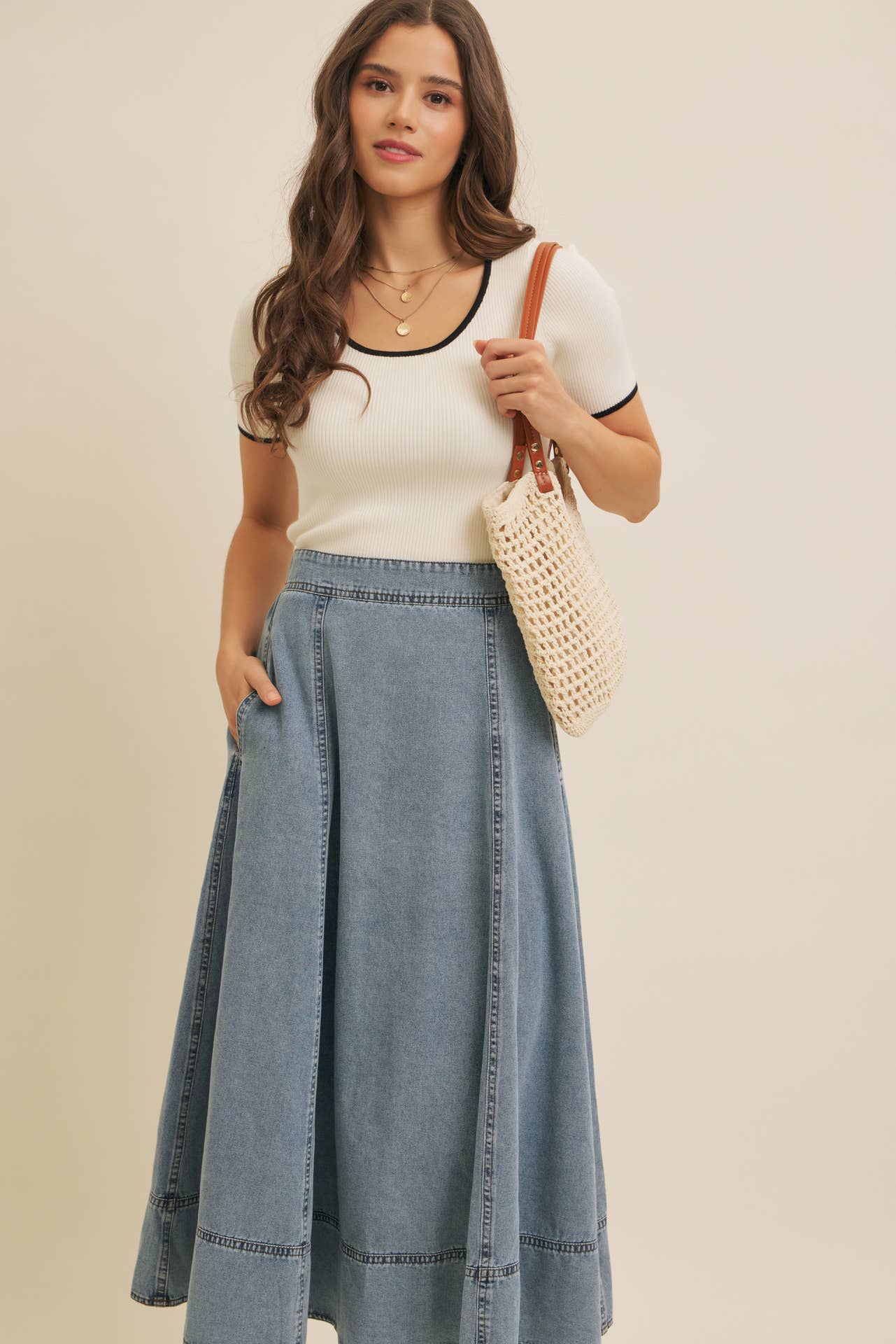 Contrast Edge Scoop Neck Sweater Top