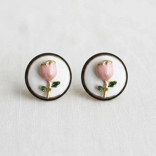 Vintage Floral Drop Earrings with Chic Design