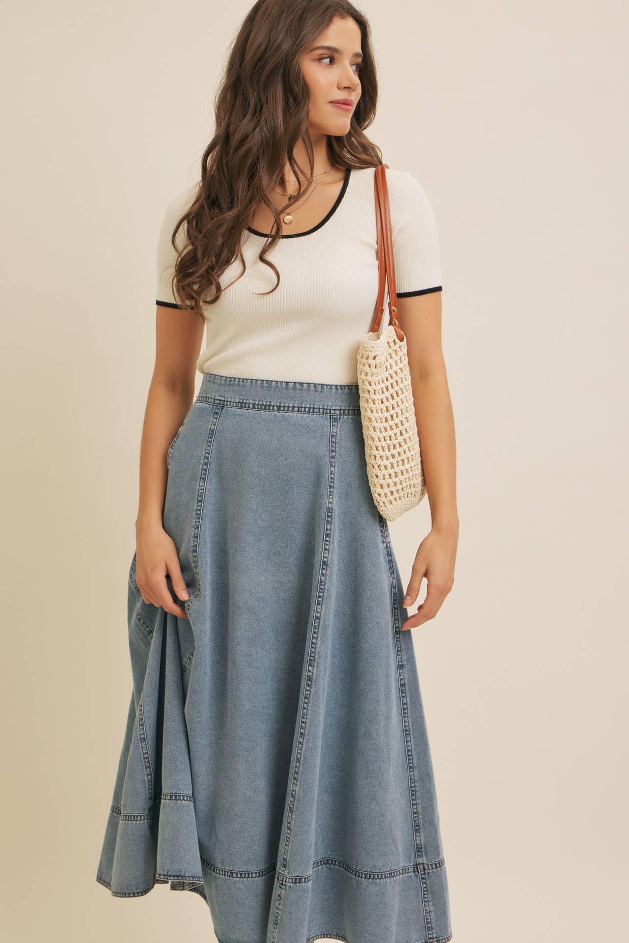 Contrast Edge Scoop Neck Sweater Top