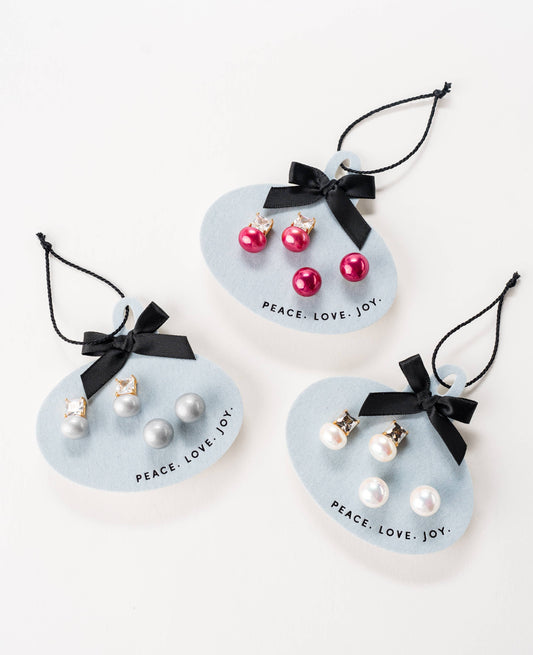 Noelle Pearl Holiday Post Duet