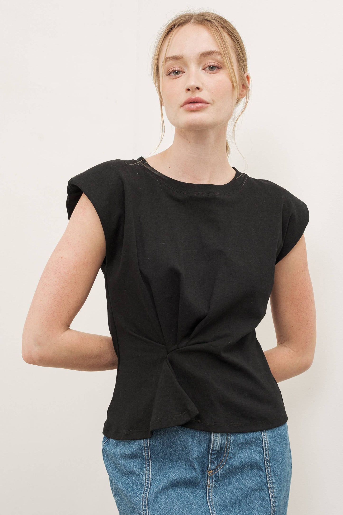 Wasit Twist Sleeveless Shirt