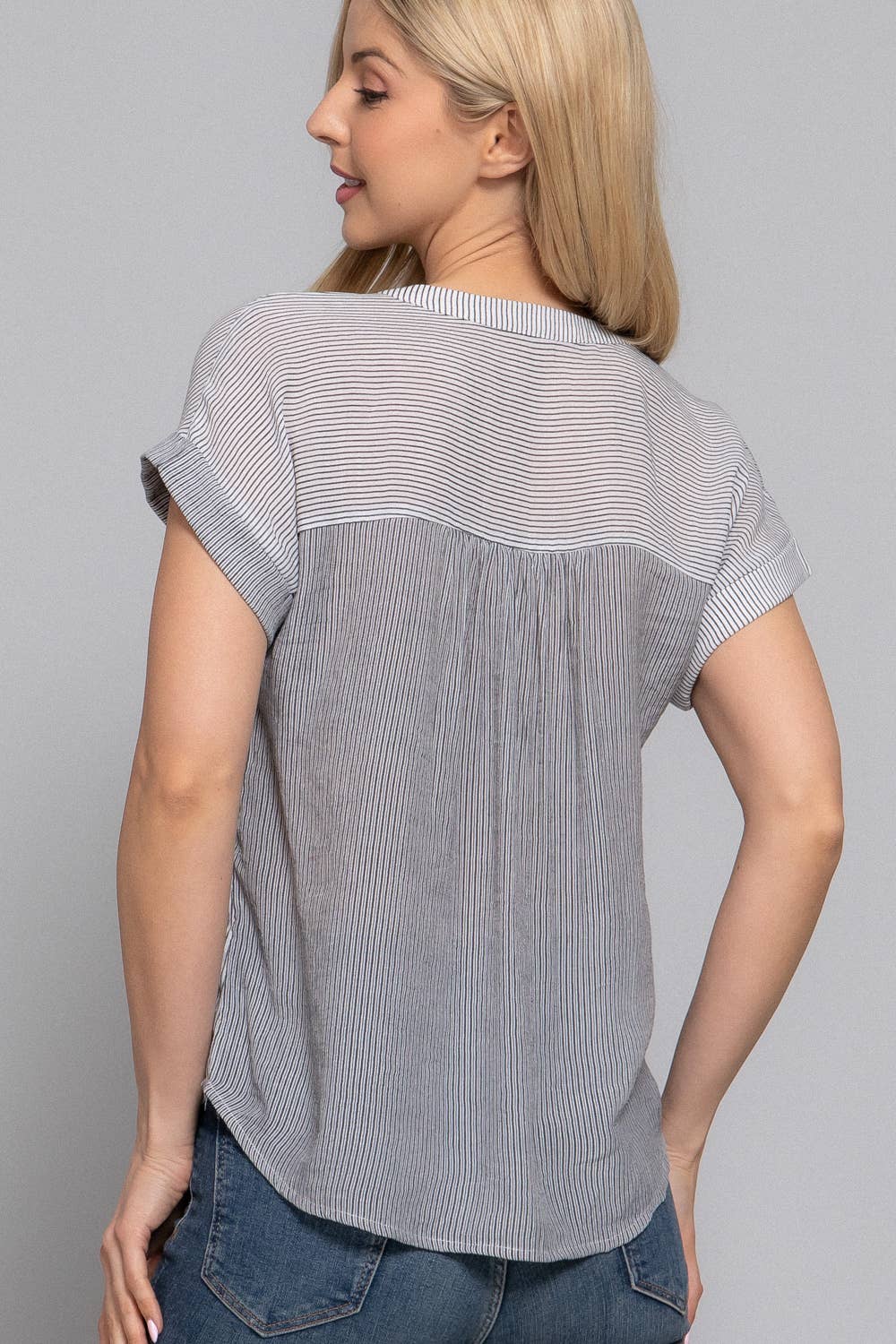 Short Sleeve Split Round Neck Stripe Print Woven Top