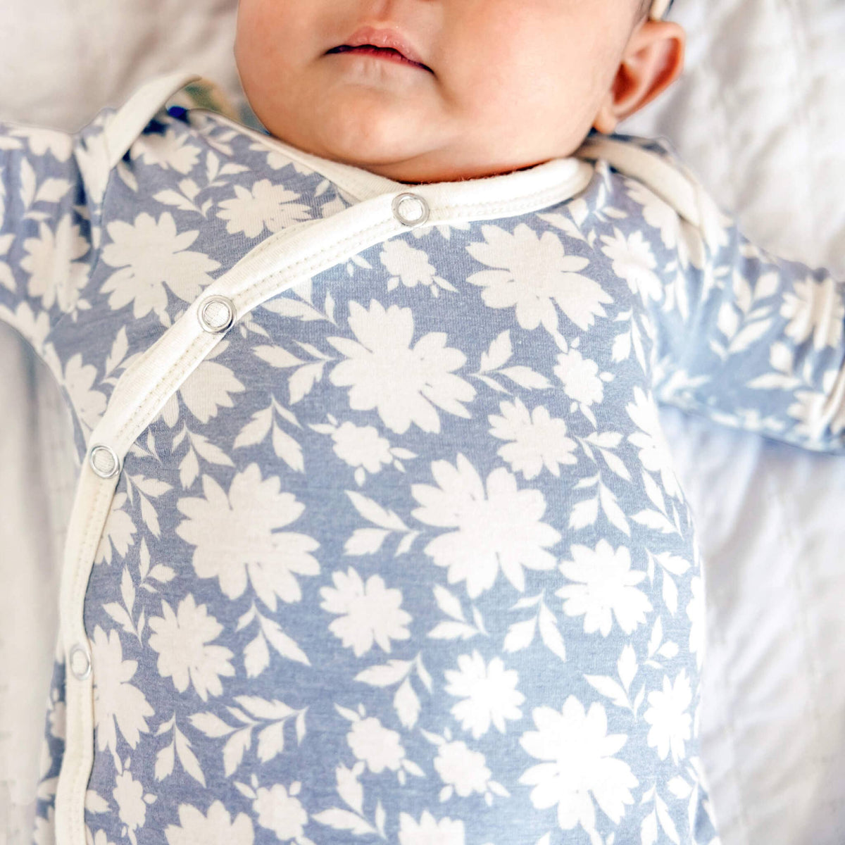 Newborn Knotted Gown - Lacie