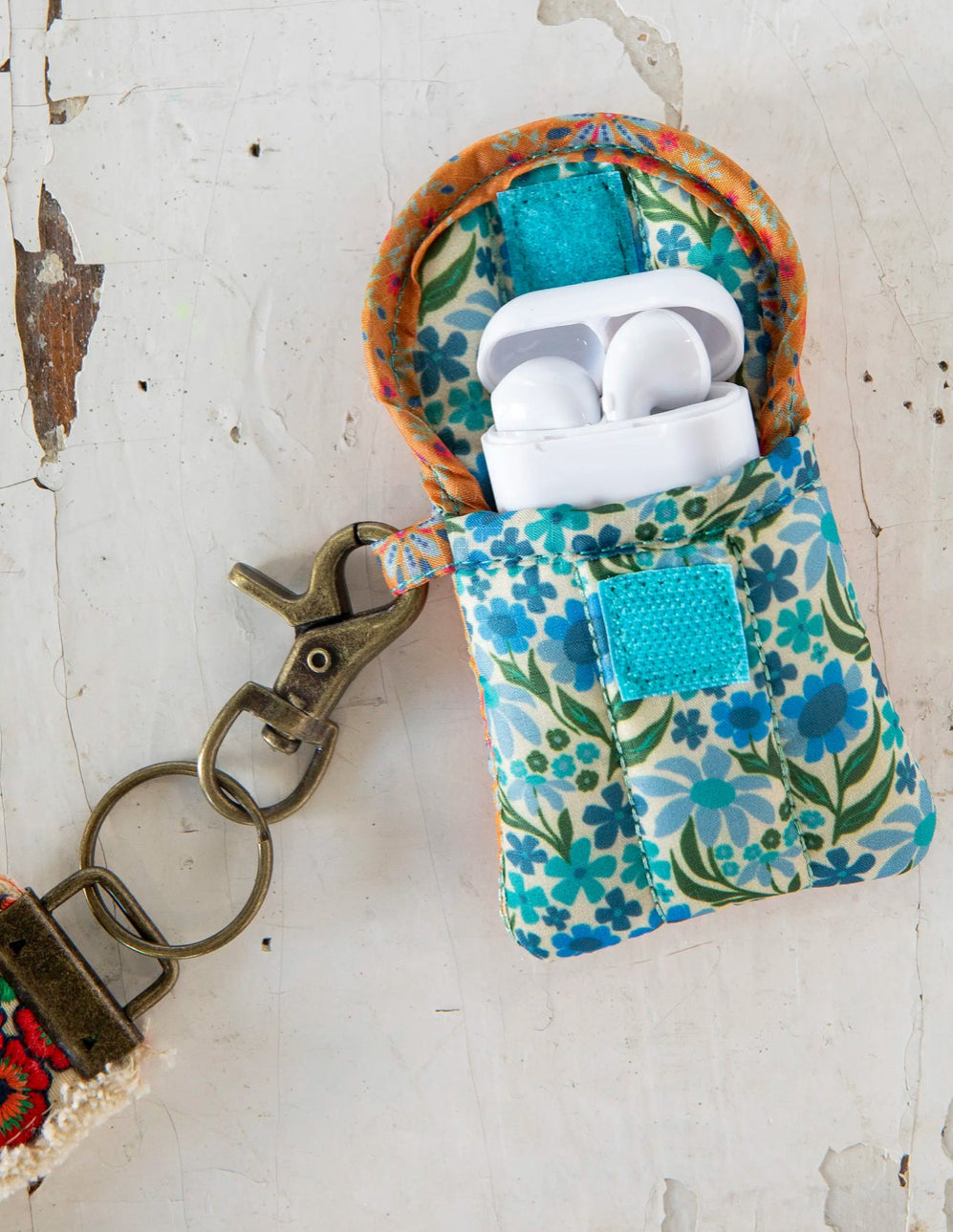 Natural Life Ear Bud Case-Garland Medallion