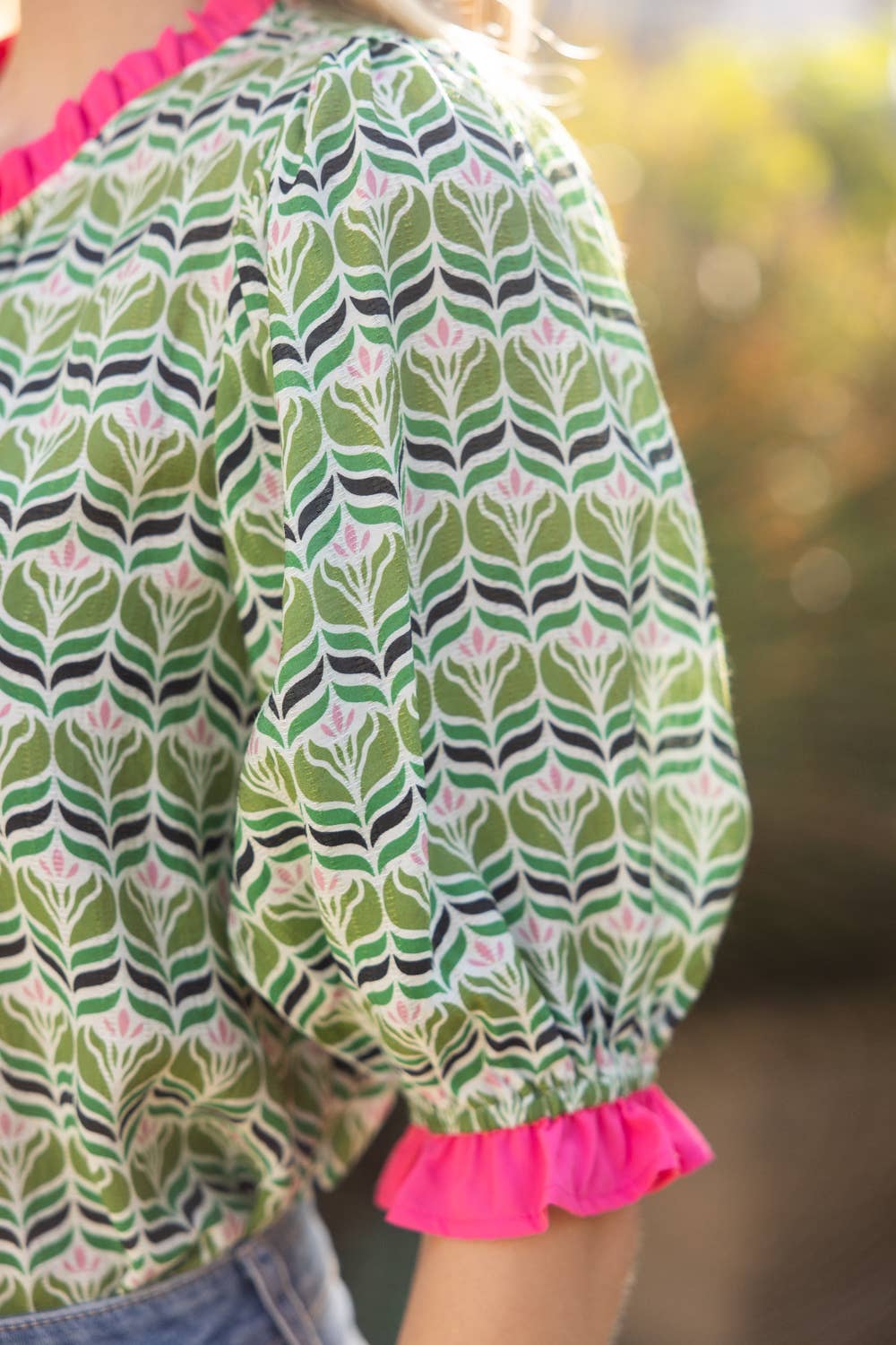 Contrast Ruffle Puff Sleeve Print Top