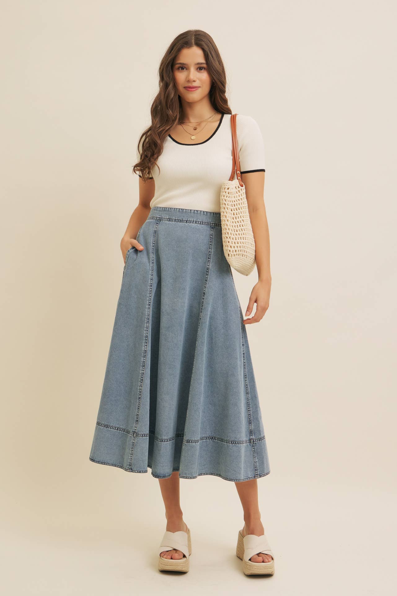 Contrast Edge Scoop Neck Sweater Top
