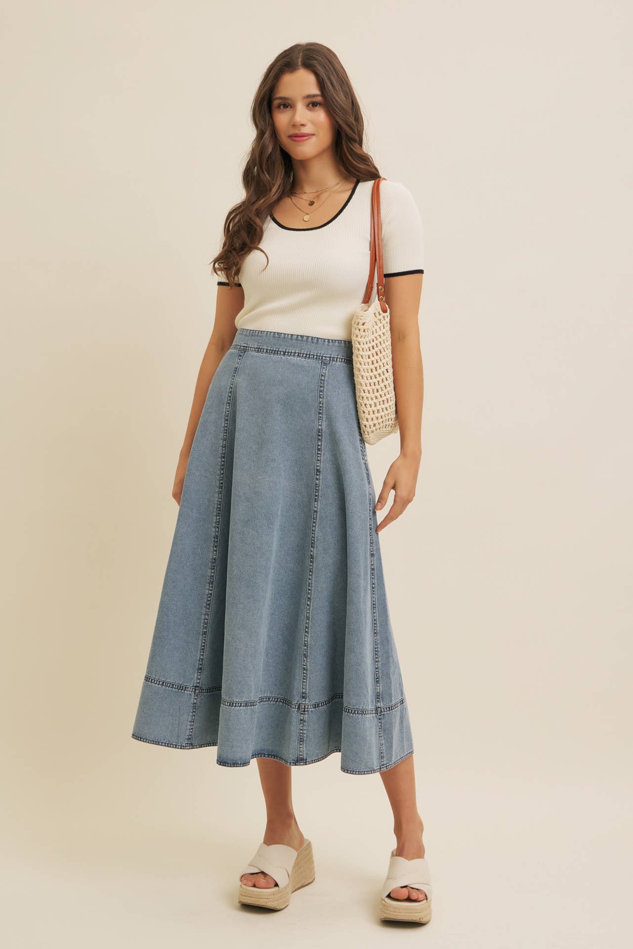 Contrast Edge Scoop Neck Sweater Top