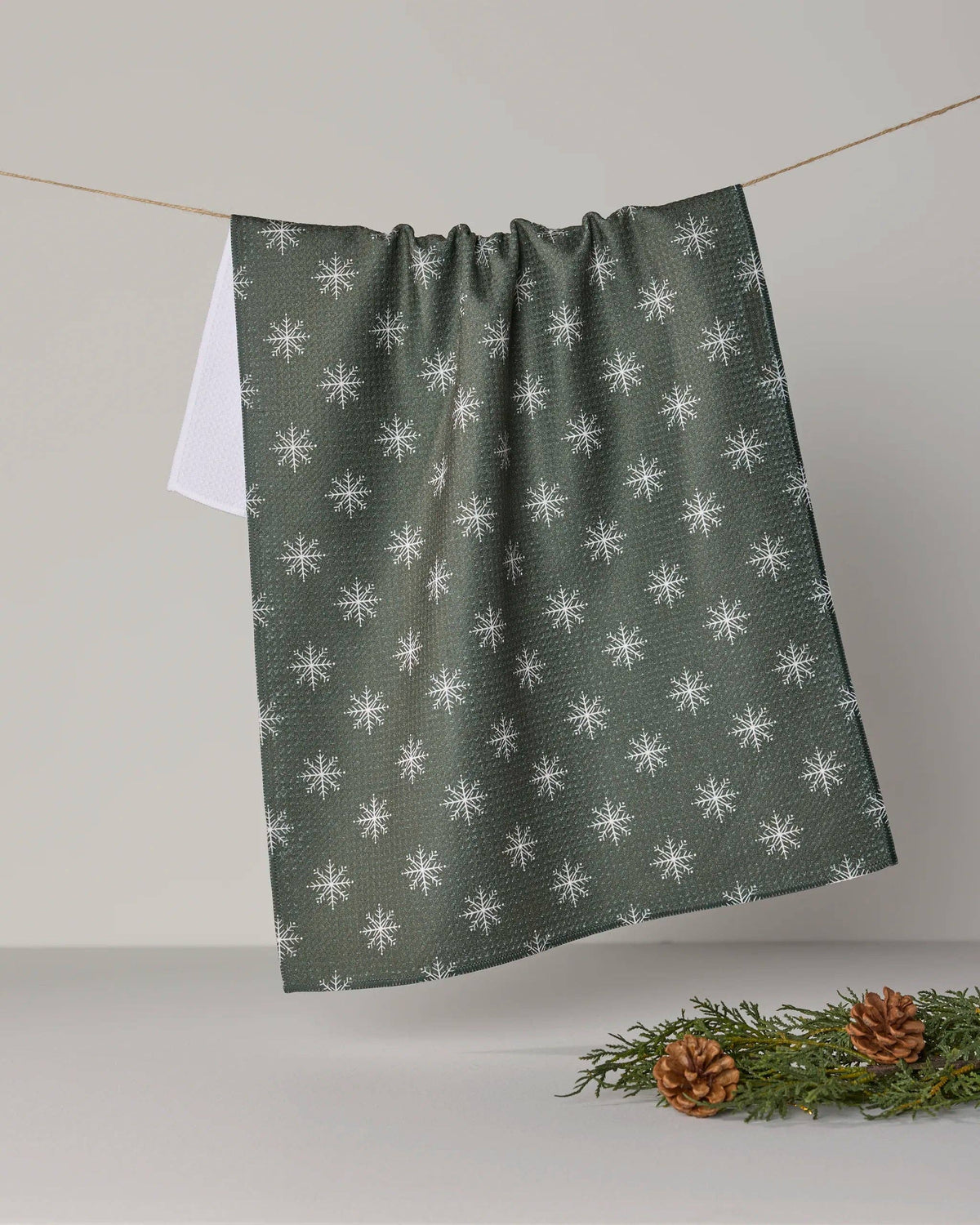 Snowy Tea Towel - Holiday 2026