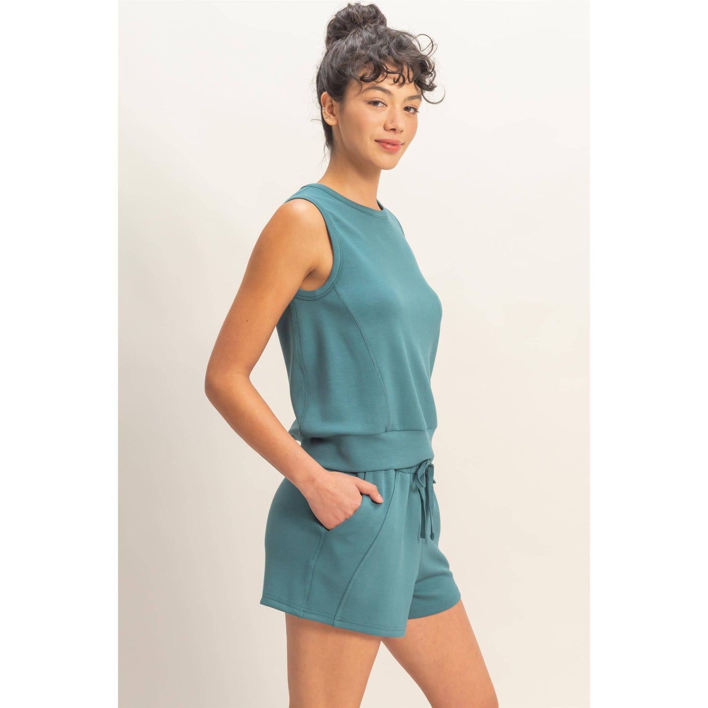 Sleeveless Crew Neck Top