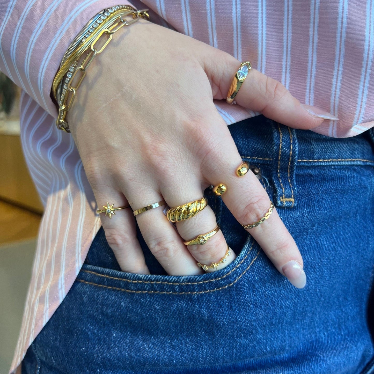 Gold DNA Twist Ring