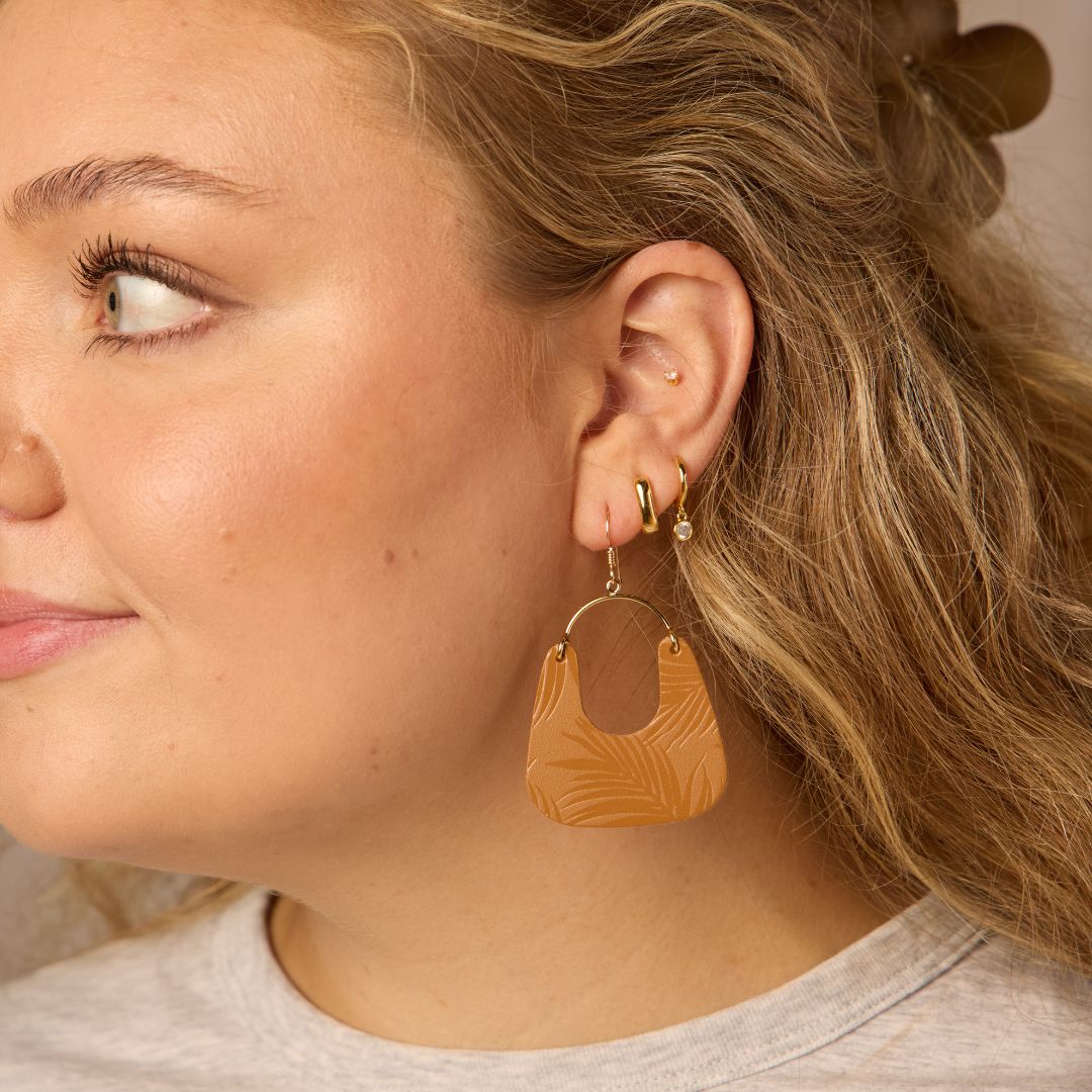 London Tan Palm Noras