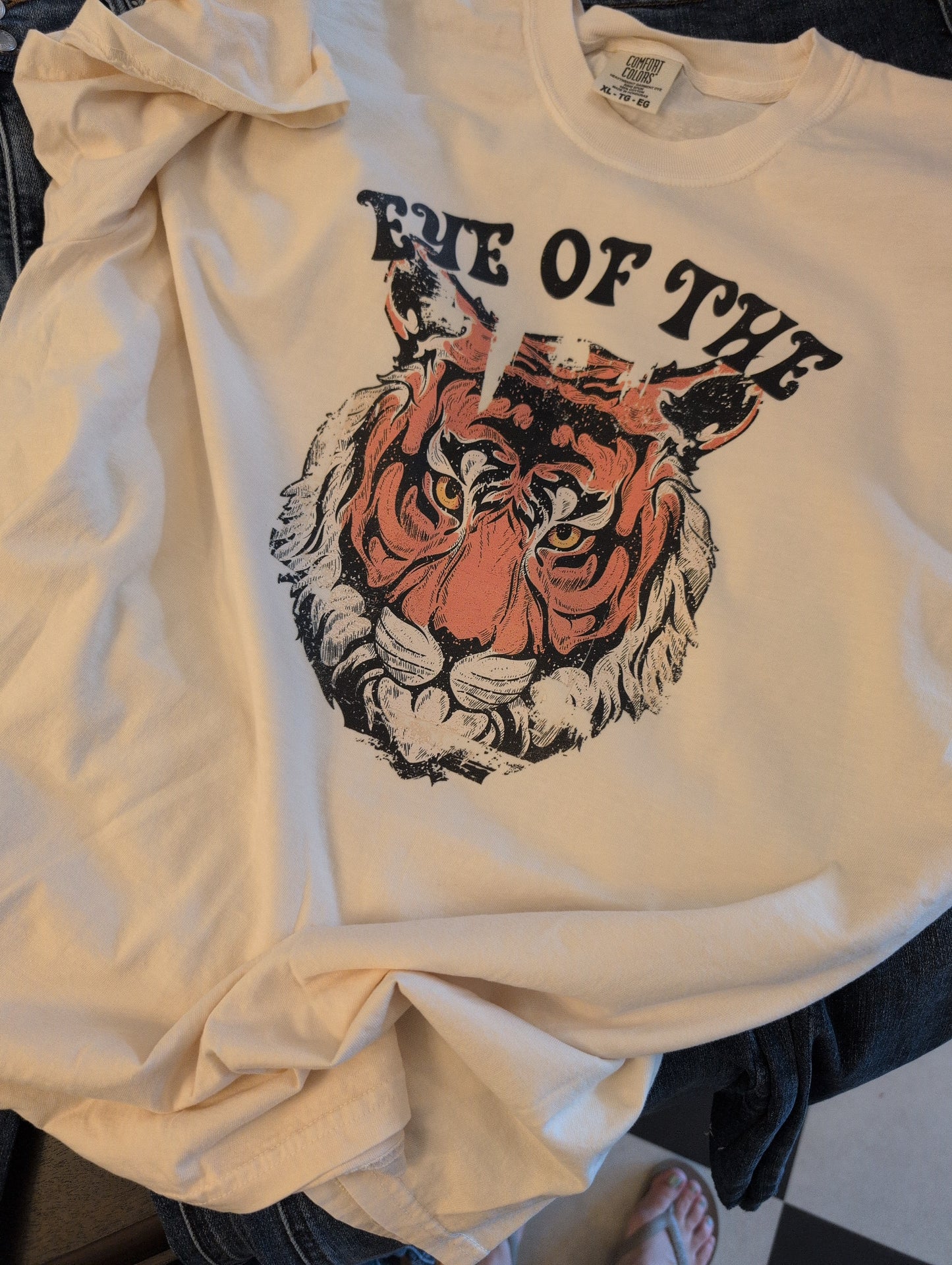 Eye of the tiger tee