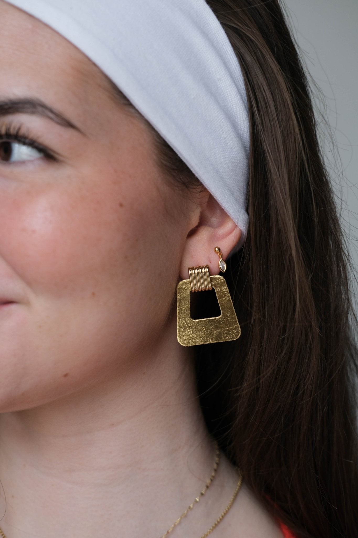 Vintage Gold Avery