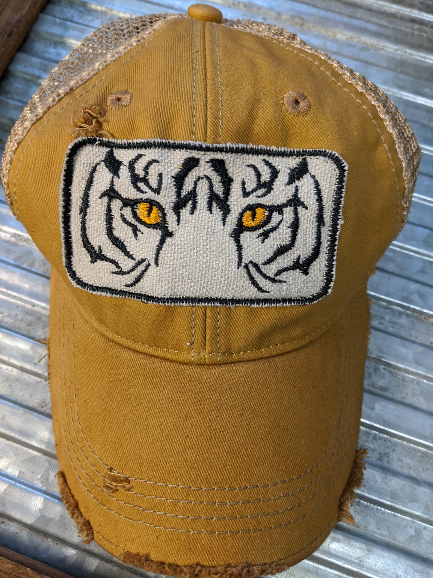 Tiger eyes Hat